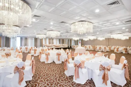 Wyndham Garden Schaumburg Chicago Northwest Отели рядом с достопримечательностью «24/7 Pantry Rolling Meadows Smoke Shop»