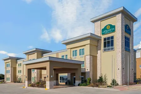 La Quinta Inn & Suites by Wyndham Guthrie Отели в г. Logan County
