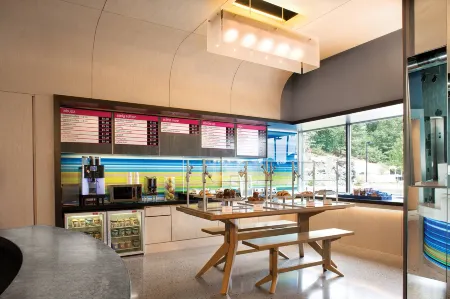 Aloft Lexington Отели рядом с достопримечательностью «Конкорд Мидл Скул»