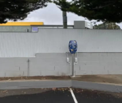 コーマ モーター ロッジ モーテル