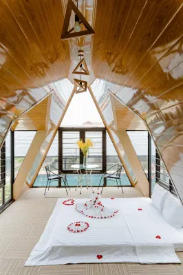 Sunny Garden Riverside Hotel & Fitness Ninh Binh Hotel in zona The Vissai Group