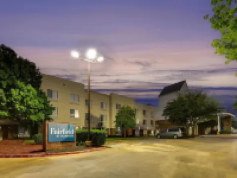 ベストウェスタン プラス ラスコリナス イン & スイーツ アーヴィングのホテル