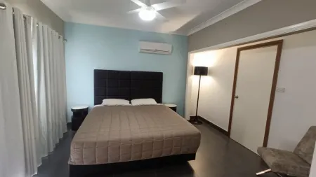 Cooee Motel Отели в г. Гилгандра