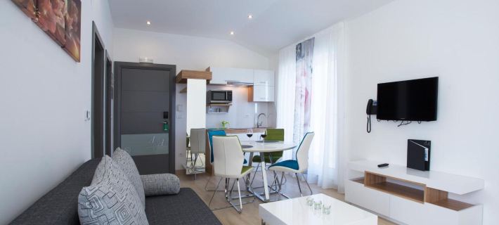 Adrion Aparthotel Hotels in Pula