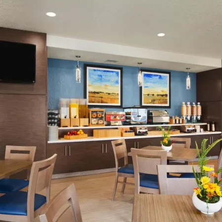 Days Inn & Suites by Wyndham Yorkton