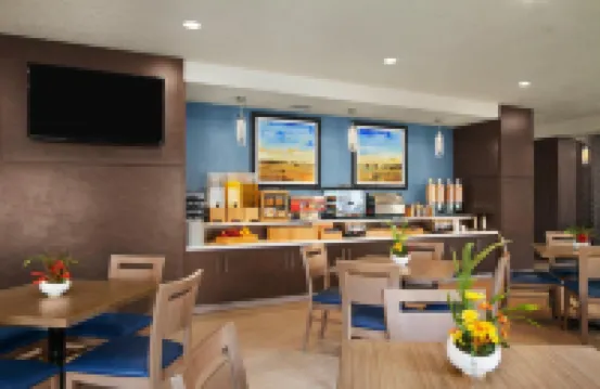 Days Inn & Suites by Wyndham Yorkton