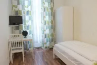 Hotel Pension Arpi - Bed and Breakfasts