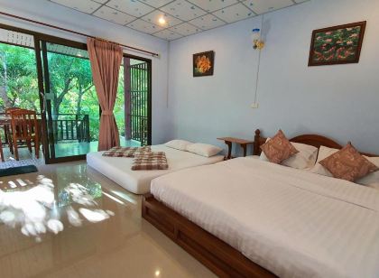 Warakorn Baansuan Amphawa