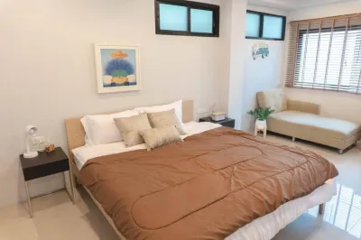 โรงแรมบีเอ็นบี98 สีลม โรงแรมใกล้สถานีรถไฟฟ้าศาลาแดง