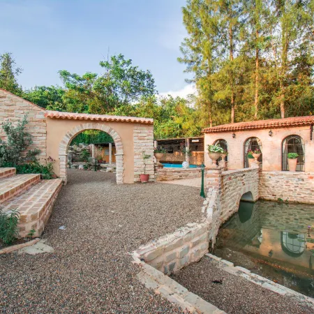 Moon River Village Отели в г. Ванг Нам Кхио