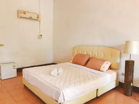 Thakhek Travel Lodge Отели рядом с достопримечательностью «Mekong Riverside View Point»