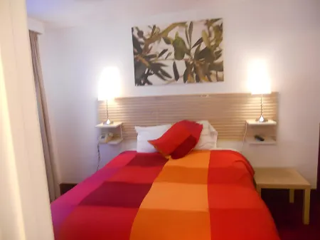 La Adventurer Hotel