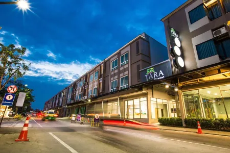 Tara Park Resotel Отели рядом с достопримечательностью «Rangsit Science Center for Education»