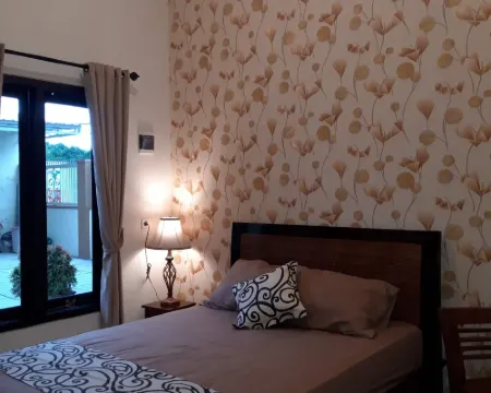 Griya Adhirasa Hotels in Sumenep