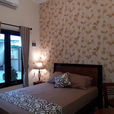 Griya Adhirasa Hotel in zona Toko SURYA