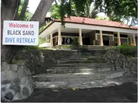 Black Sand Dive Retreat Hotels in Bitung