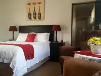 Alicia's B&B - parking
