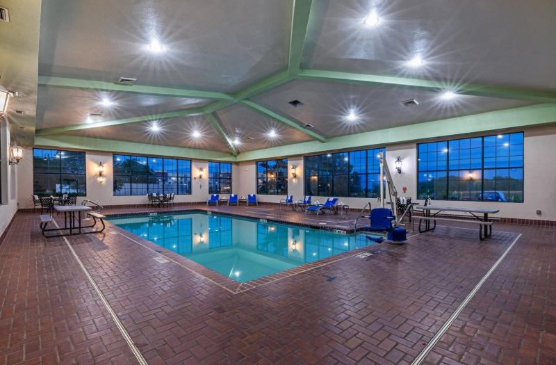 Holiday Inn Express & Suites Tulsa S Broken Arrow HWY 51 by IHG photo 3