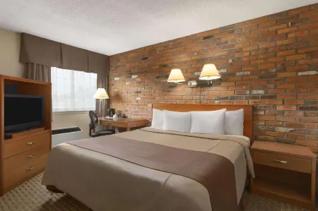 Travelodge by Wyndham Thunder Bay