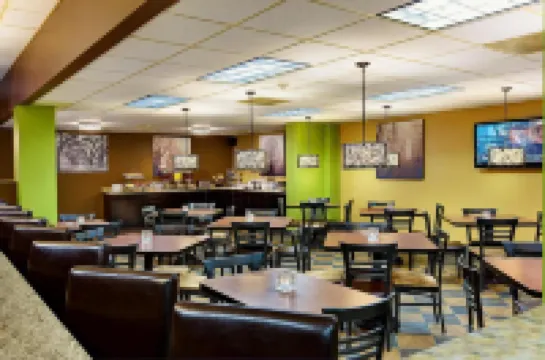 Home Inn Woods Hotel