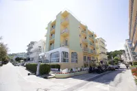 Hotel Gloria - Lemmikkieläimet sallittu
