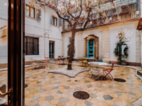 Hotel Astoria Hotels near Piazza San Carlo