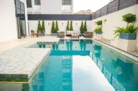 La Clarté - Pools