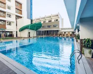 BE Pods Lahug - piscina