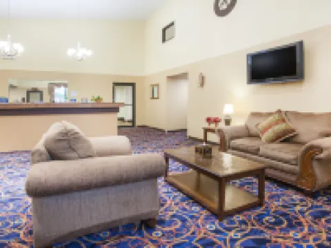 阿爾瑪戴斯酒店 克勞福德縣酒店