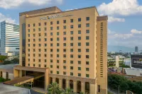Four Points by Sheraton Galerias Monterrey Các khách sạn gần Templo del Sagrado Corazón