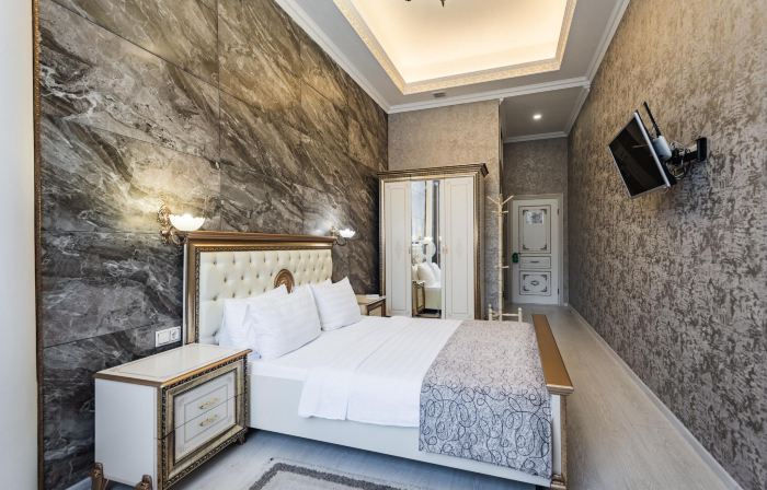 Grand Gallery Apartment by Provence