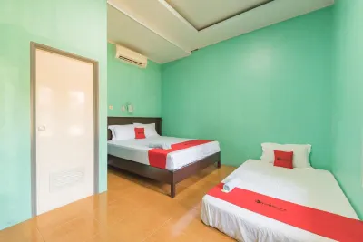 RedDoorz Near Pantai Ujung Genteng Hoteller i Ujung Genteng