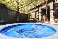 Greenwich City Hotel