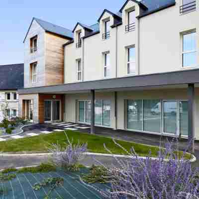 Hôtel Restaurant Kyriad Laval Hotel Exterior