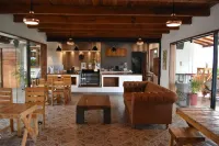 Real Carretero Hotel