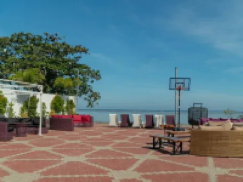 The Blessed Purple Bamboo Beach Resort Hoteles en Alaminos