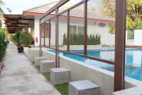 Nisasiri Boutique Resort - Pool