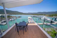 Harbour Cove - Mountain view