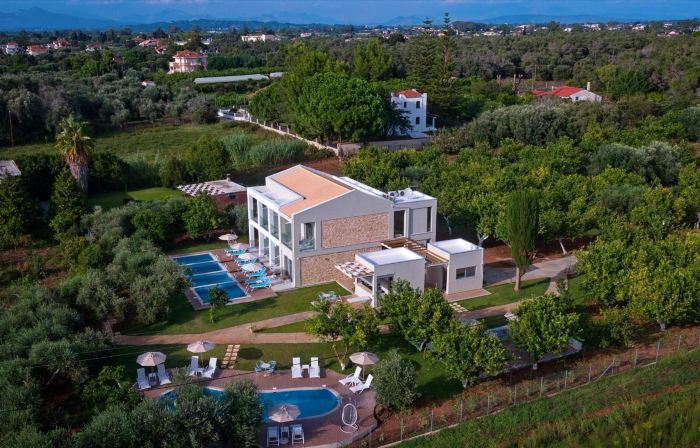 Alonaki Resort