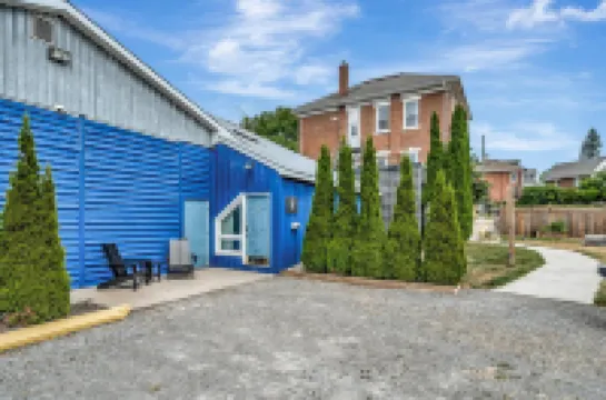 The Bloomfield Inn Hotels in Prince Edward County