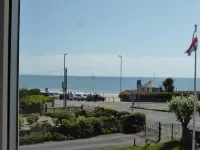 Bay Court - Beach