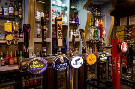 Friendship Hotel Отели в г. Ханшелф