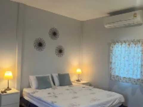 บ้านทอนบีช รีสอร์ท โรงแรมในนราธิวาส