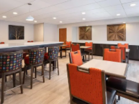 เดย์สอินน์แอนด์สวีทส์ บายวินด์แฮม สนามบินนานาชาติเดนเวอร์ โรงแรมในเดนเวอร์