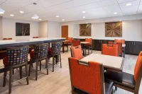 Days Inn & Suites by Wyndham Denver International Airport