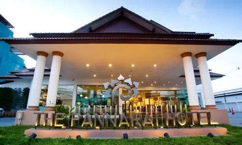 パンナライ ホテル