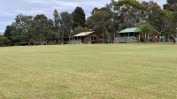 Happy Wanderer Holiday Resort Grampians - parking