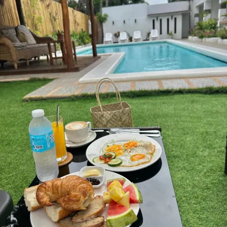 Alona Garden Suites