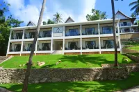 Woodlawn Villas Resort Hoteles cerca de Bahía de los Tiburones
