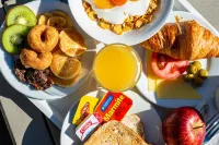 The Beachcomber Hotel - breakfast